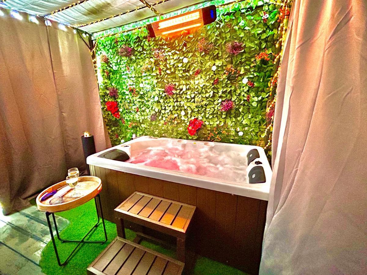 La Lover'S Jungle Pont-Sur-Yonne Exterior foto