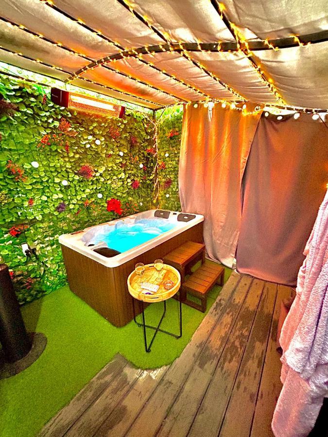 La Lover'S Jungle Pont-Sur-Yonne Exterior foto